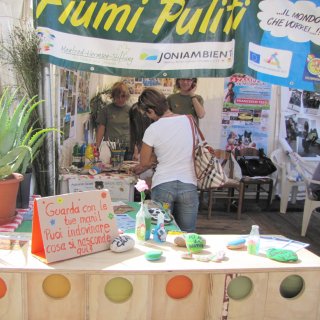 Infobooth for the project Fiumi Puliti on the yearly Pistachios festival in Bronte